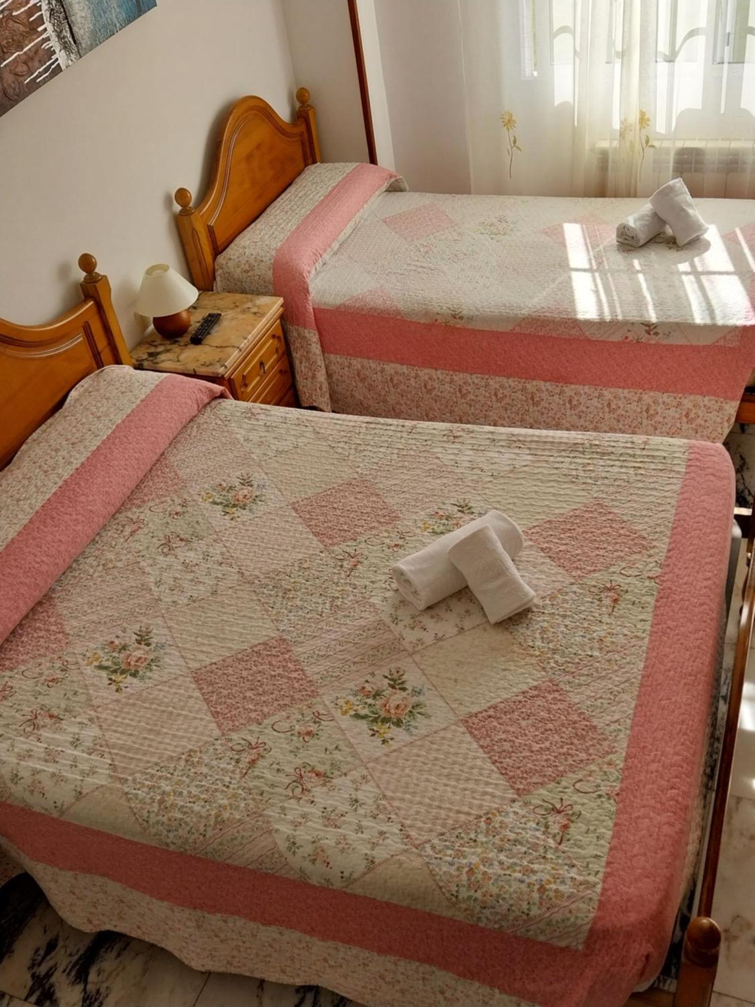 Pension Glorioso II Picaraña Екстериор снимка